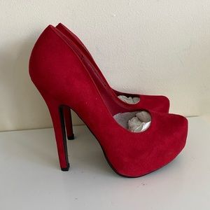 Speed Limit 98 Red Velvet Platform Pumps Stilettos size 5.5